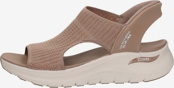 SKECHERS Sandaal 'Slip-Ins: Arch Fit 2.0 Sandal' in Bruin: voorkant