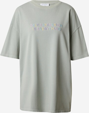 florence by mills exclusive for ABOUT YOU Oversize t-shirt 'Contentment' i grön: framsida