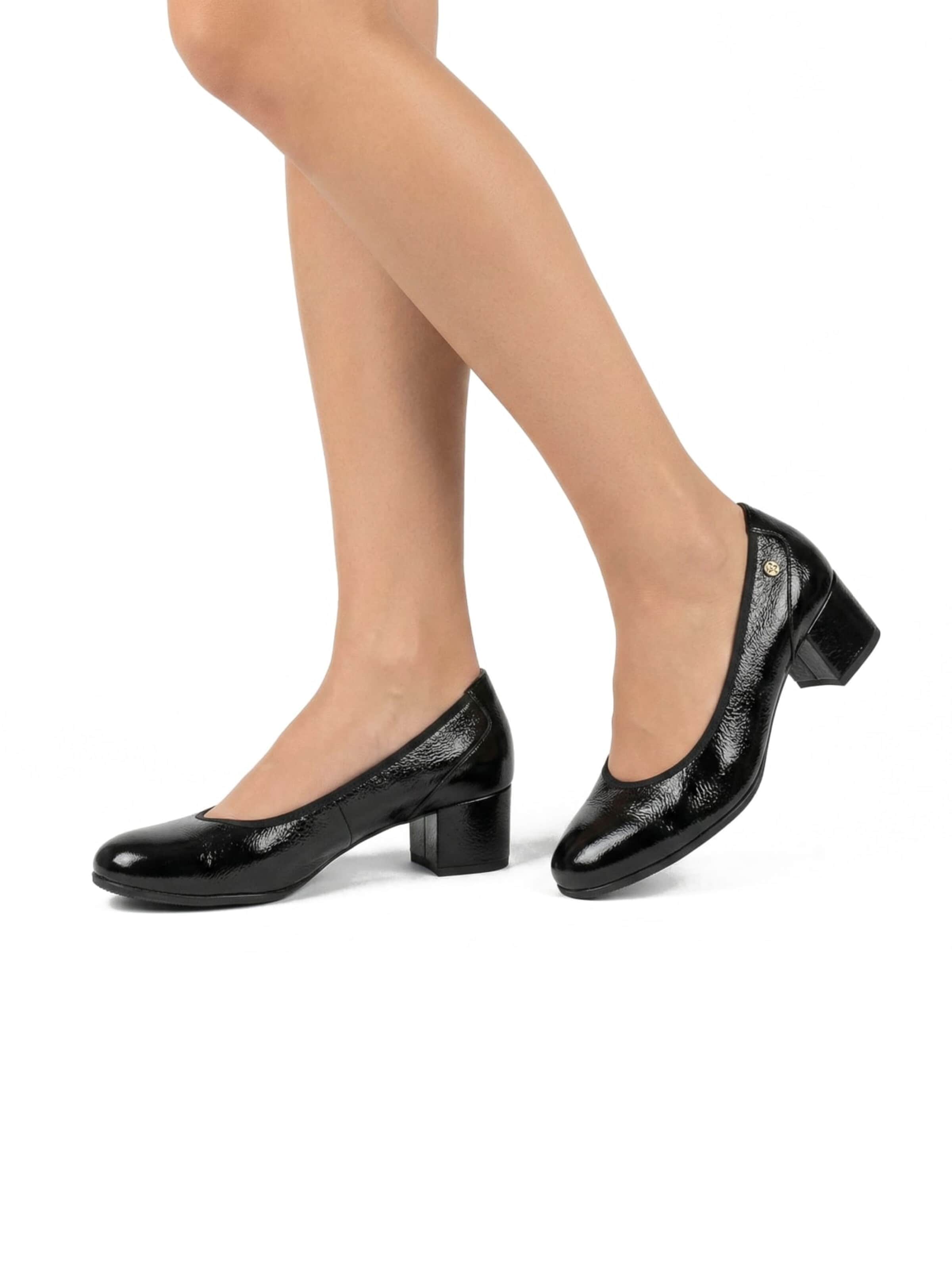 Maciejka Pumps 'P7223-01/00-7' in Black: front