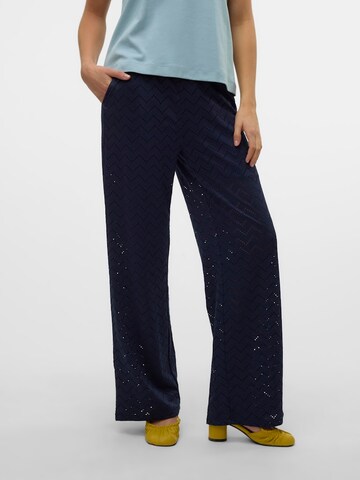 Wide leg Pantaloni 'VMTHAS' di VERO MODA in blu: frontale
