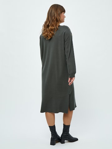 Robe 'Rosalia' Peppercorn en vert