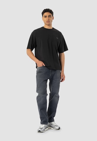 Regular Jean 'Danilo' Elias Rumelis en gris