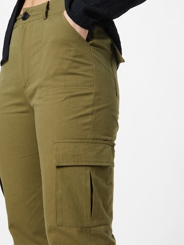 Dorothy Perkins Regularen Kargo hlače | zelena barva