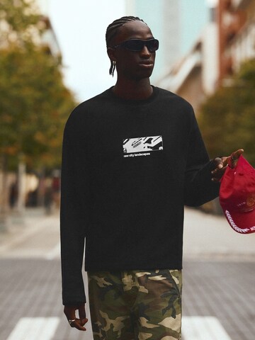 Sweat-shirt Bershka en noir