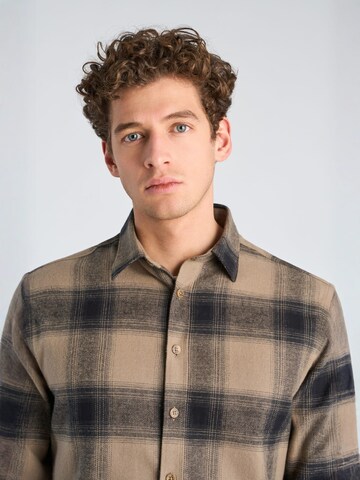 Regular fit Camicia di Lindbergh in grigio