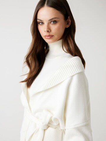 GUESS Knit Cardigan in White