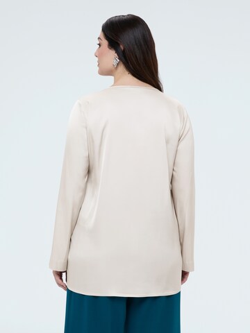Fiorella Rubino Blouse in Wit