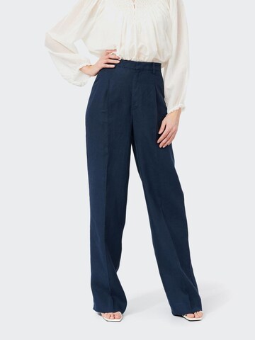 Flared Pantaloni con pieghe 'Marlene 7692' di W. Wegener in blu: frontale