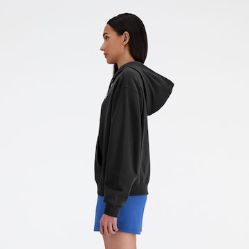 new balance Sweatshirt 'Essentials' in Zwart
