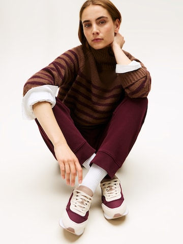 TOMMY HILFIGER Rövid szárú sportcipők - bézs: elől