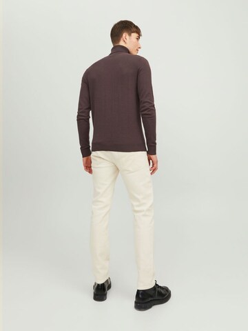 ruda JACK & JONES Megztinis 'JJEmil'
