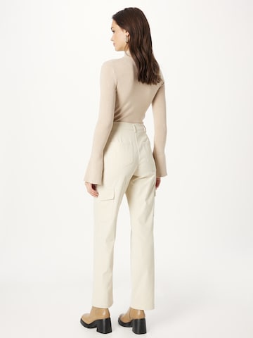 Regular Pantalon cargo 'SILLE' PIECES en blanc