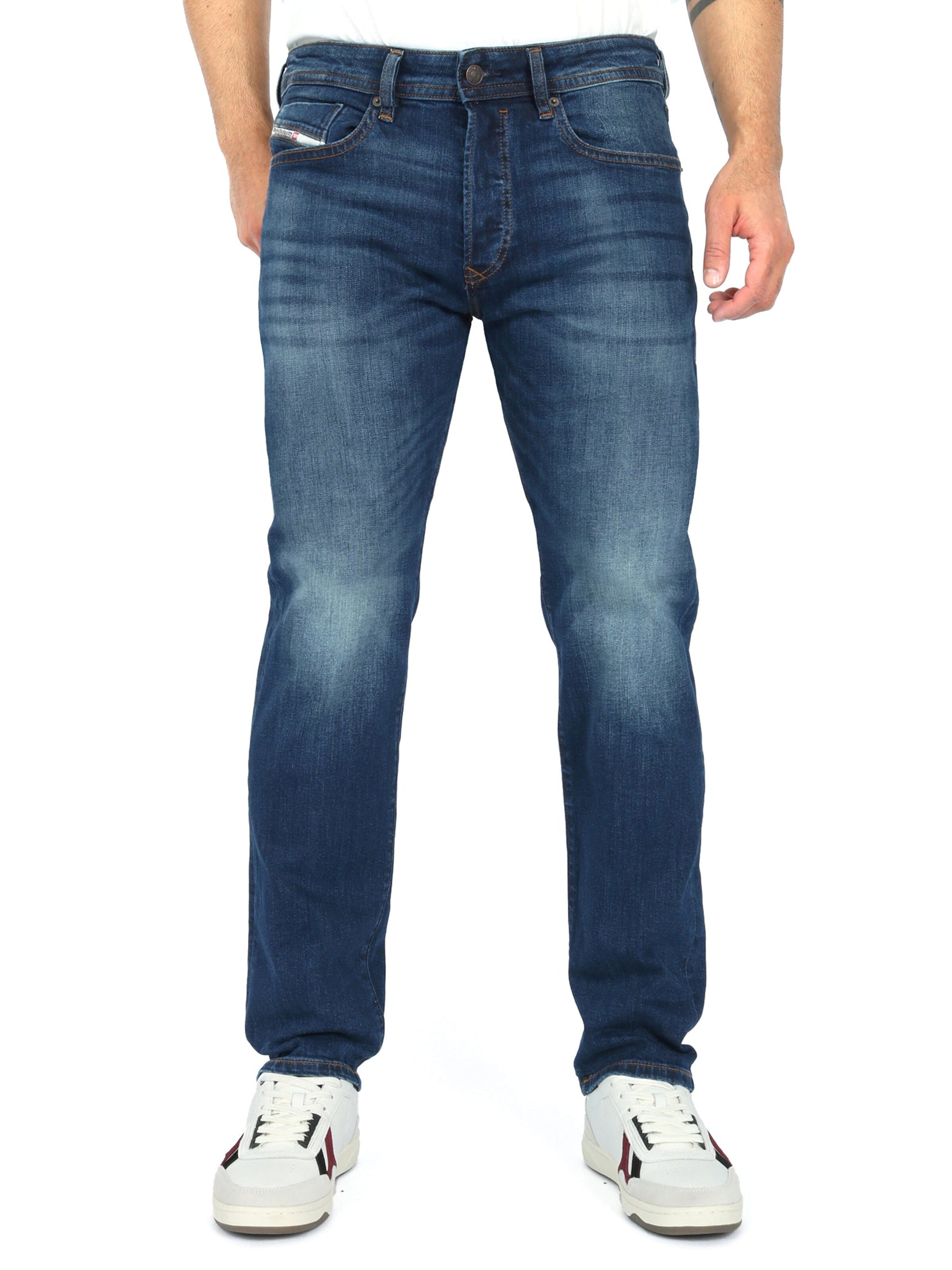 Effilé Jean 'BUSTER-X' DIESEL en bleu : devant