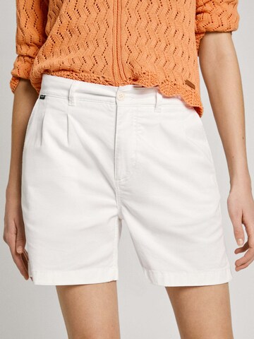 regular Pantaloni con pieghe 'Vania' di Pepe Jeans in bianco