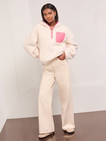 Lipsy Sweatshirt in Beige