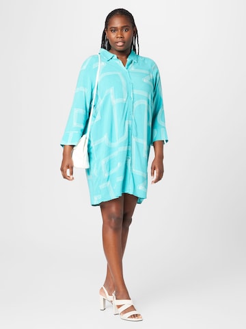 Robe-chemise ONLY Carmakoma en bleu