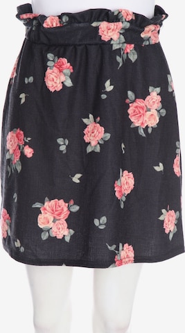 NEW LOOK Skirt in S in Black: front