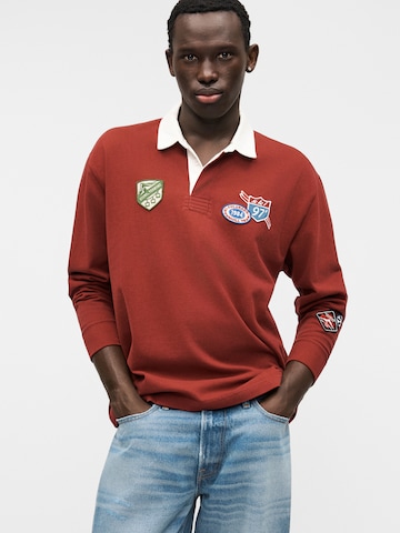 Tricou de la Abercrombie & Fitch pe roșu