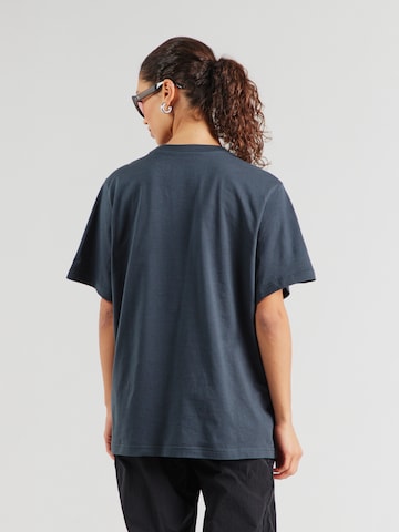 Nike Sportswear Póló 'Essential' - zöld