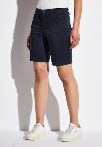 STREET ONE Slimfit Shorts 'Bermuda' in Blau: Vorderseite