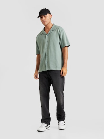 TOPMAN Comfort fit Button Up Shirt in Green