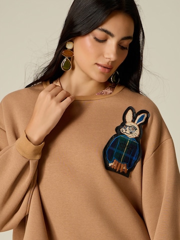 oltre Sweatshirt in Beige