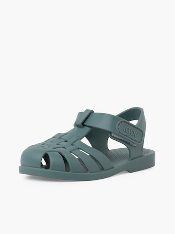 IGOR Beach & Pool Shoes in Green: front