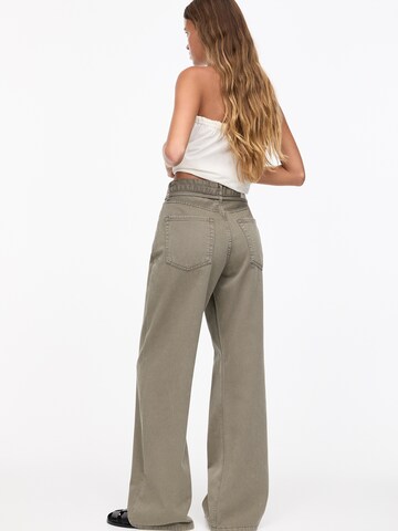 Wide leg Jeans de la Pull&Bear pe verde