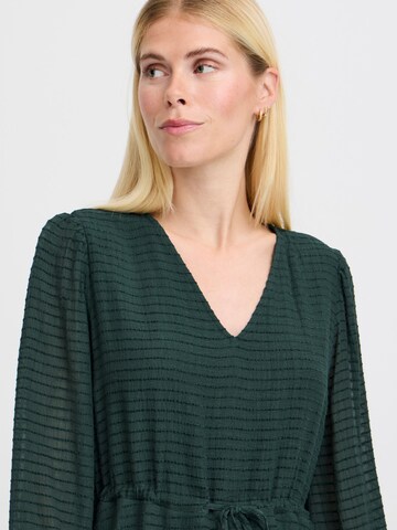b.young - Vestido 'Helia' en verde