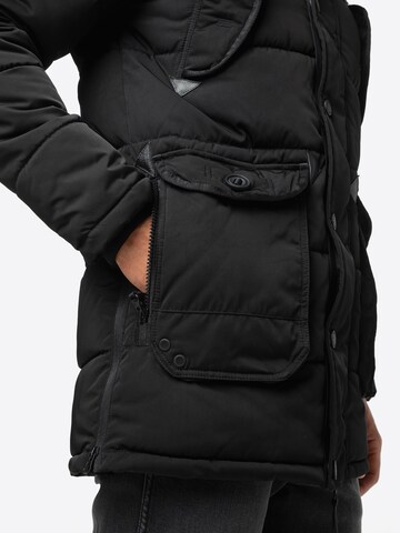 Parka d’hiver 'Chinook' Superdry en noir