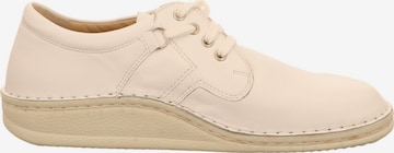 Finn Comfort Lace-Up Shoes in Beige