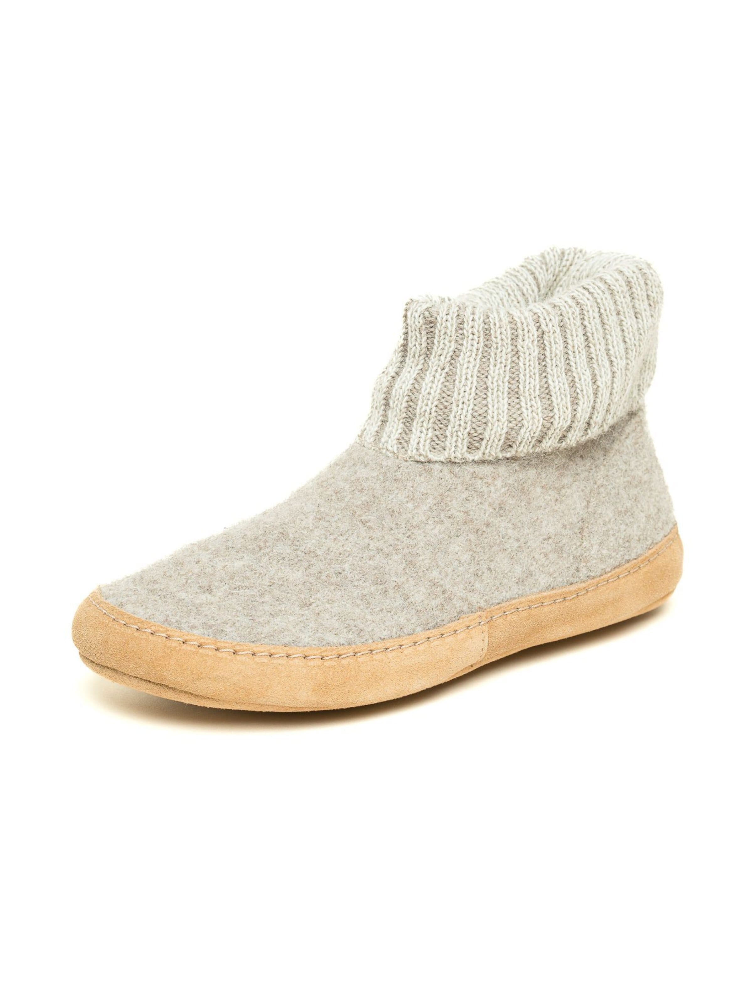 Gottstein Slippers 'Hüttenschuhe Dakota' in Beige: front