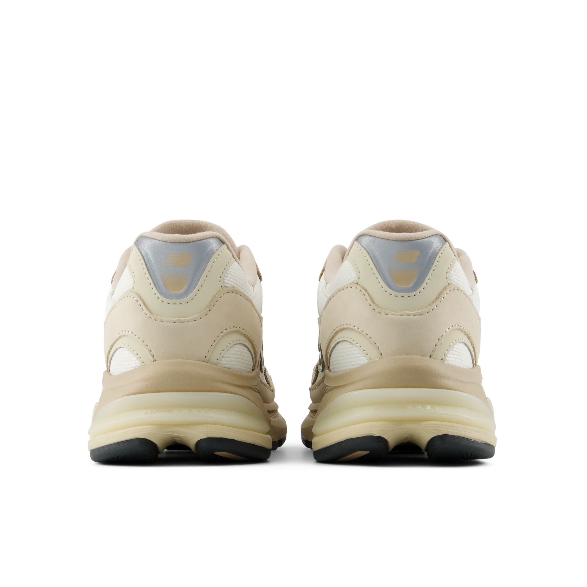 new balance Sneakers '2010' in Beige