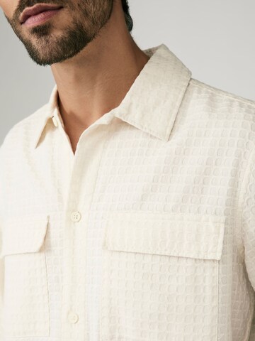 Coupe regular Chemise Next en beige