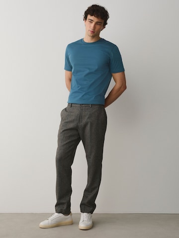 Tricou de la Next pe albastru