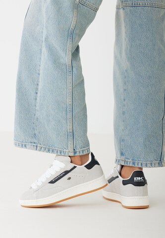 BRITISH KNIGHTS Sneaker low 'Ezo' i beige