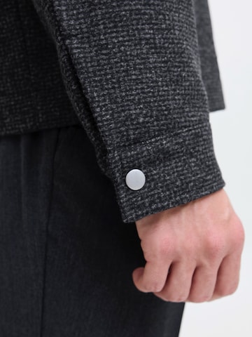 JACK & JONES Tussenjas 'JPRBLURUSSEL' in Grijs