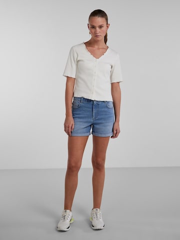 PIECES Regular Shorts  'Peggy' in Blau