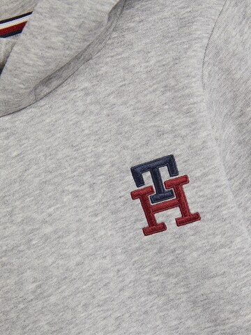 TOMMY HILFIGER Sweatshirt in Grau