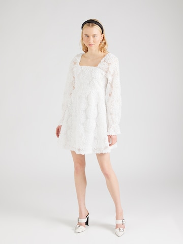 Robe de cocktail 'KIRA' PIECES en blanc : devant