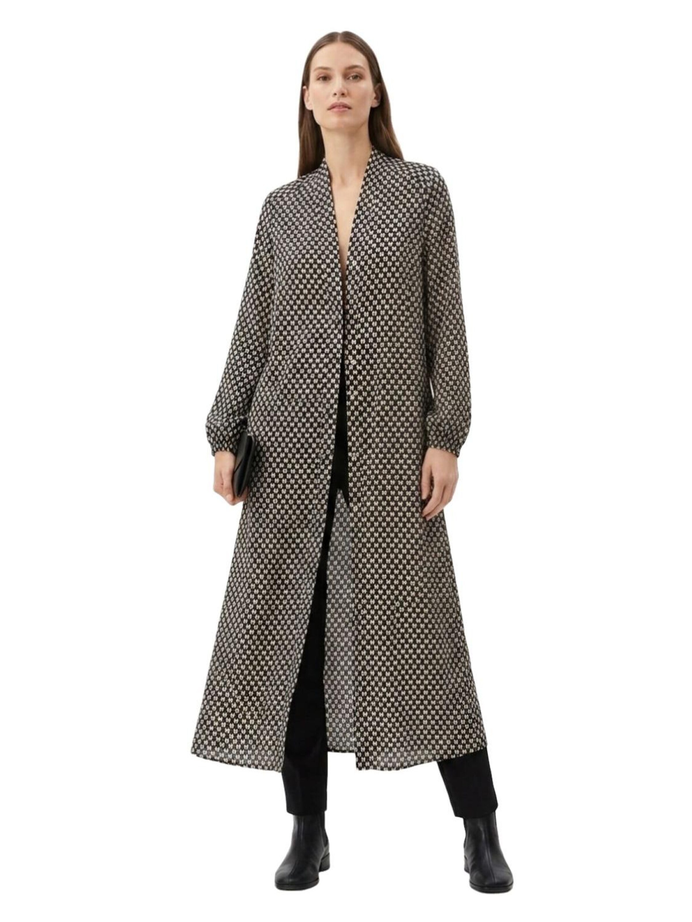 PfauGermany Kimono 'One Size Shrug Abaya in Kimono Style. Length 140 cm. Chest Size 60 cm' in Black: front