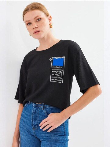 T-shirt Bigdart en noir : devant