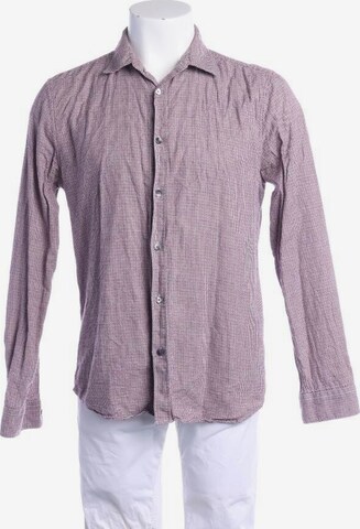 Closed Button Up Shirt in M in Red: front