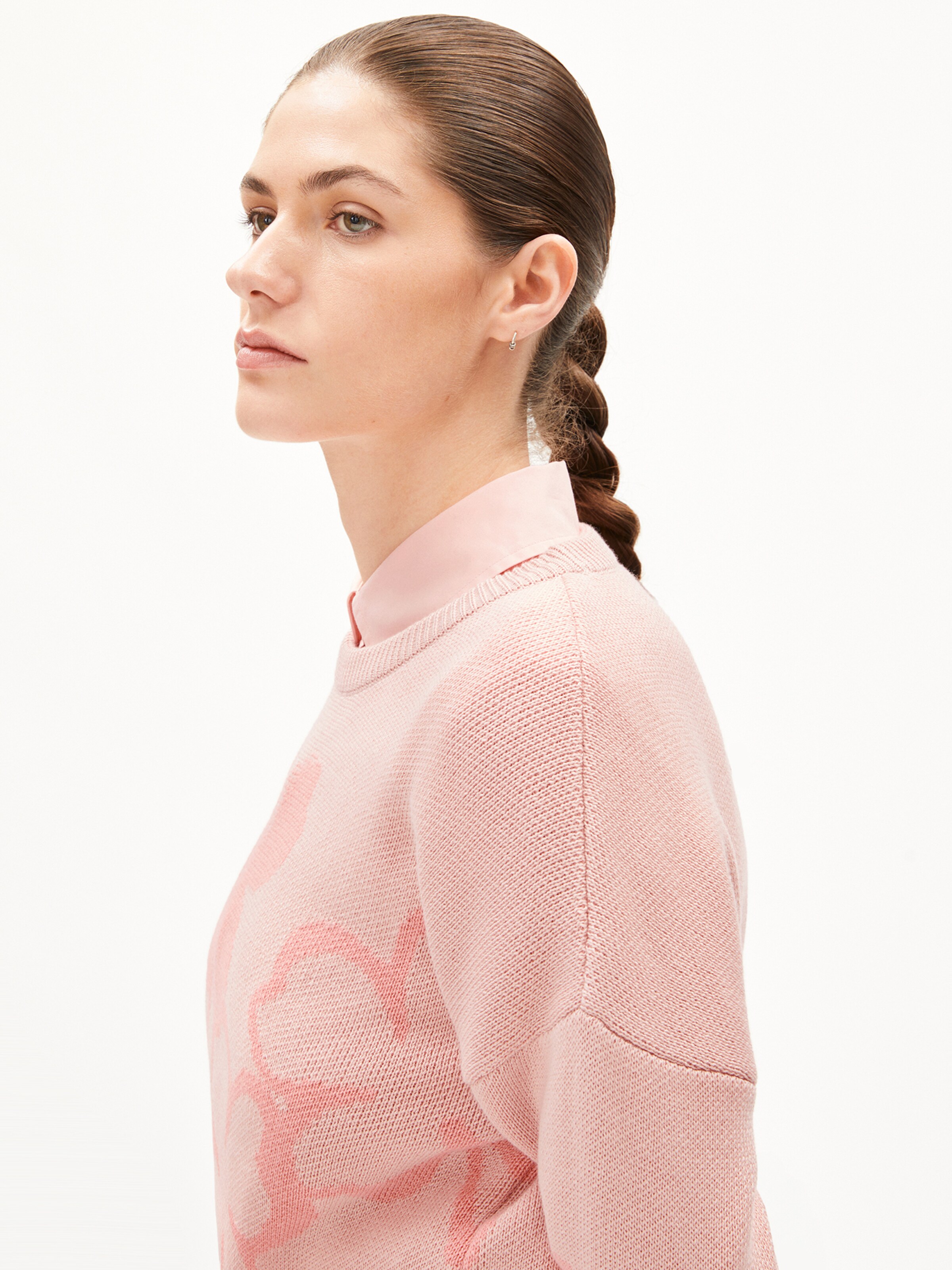 ARMEDANGELS Trui ' OLESSYAA CLOVER ' in Roze: voorkant