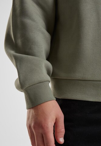 Sweat-shirt Urban Classics en vert