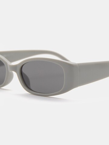 Pull&Bear Sunglasses in Grey