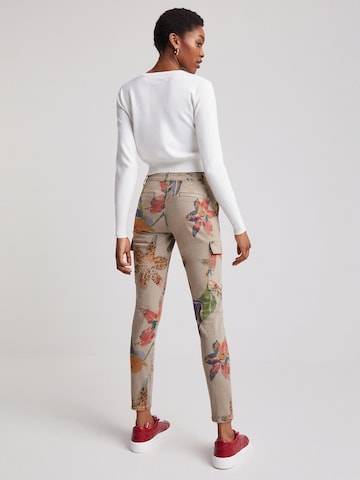 Desigual Slimfit Cargobroek in Beige