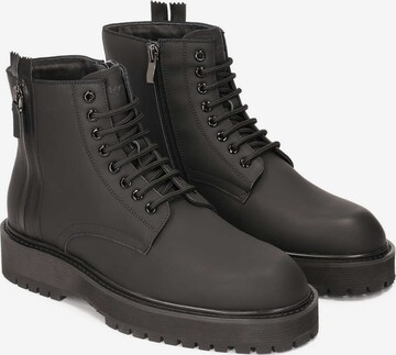 Kazar - Botas con cordones en negro