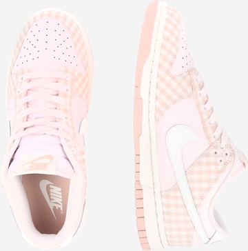 Baskets basses 'DUNK' Nike Sportswear en rose