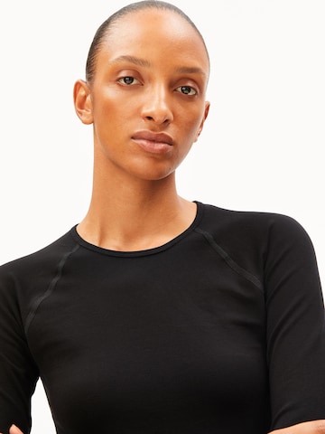 ARMEDANGELS Longsleeve SEAMLESS in Schwarz